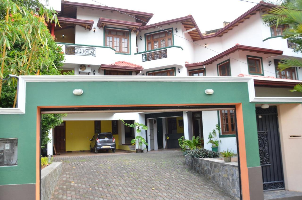 Hotel Mandakini Battaramulla Exteriér fotografie