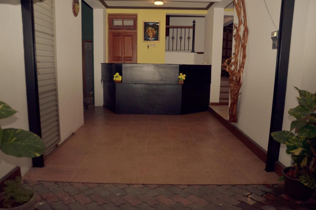 Hotel Mandakini Battaramulla Exteriér fotografie